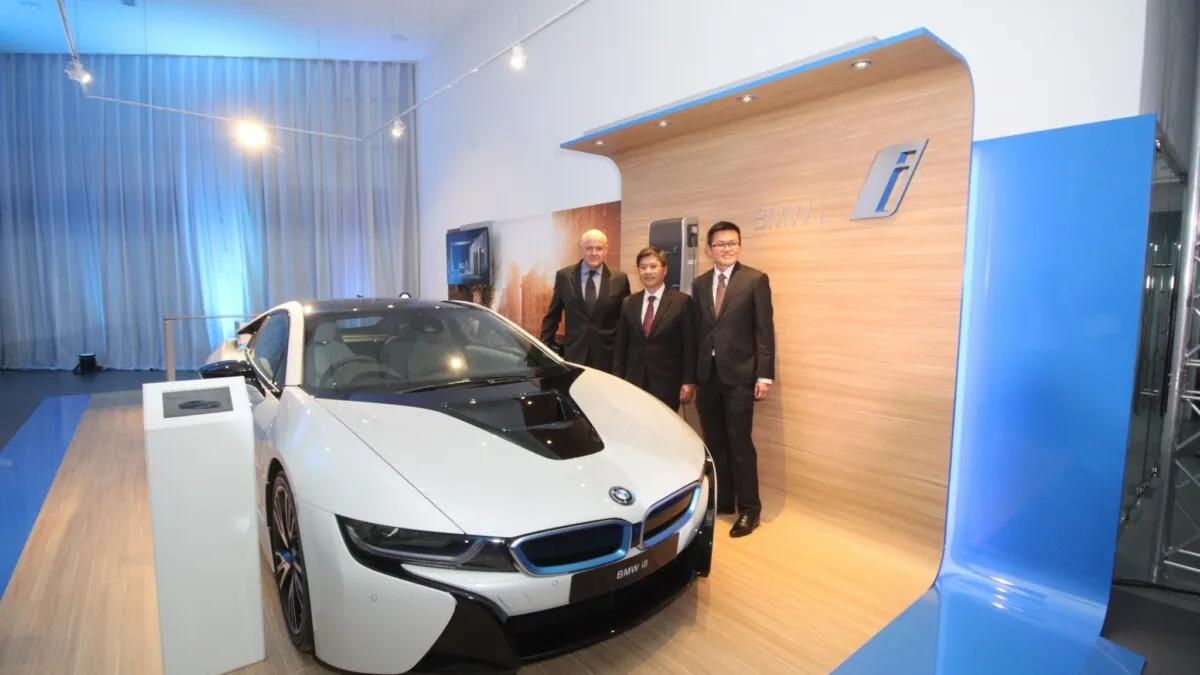 BMW i Dealership launch (4)
