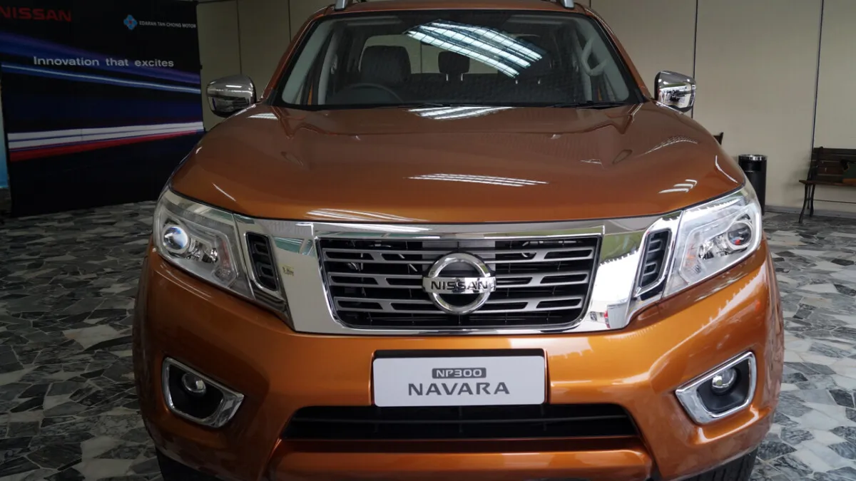 Nissan_Navara_Twin_Cab_VL_9