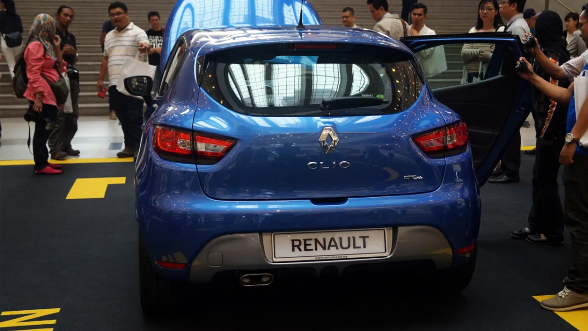 Renault_Clio_GT_Preview (4)