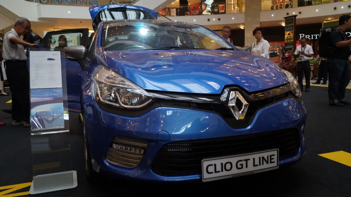 Renault_Clio_GT_Preview (6)