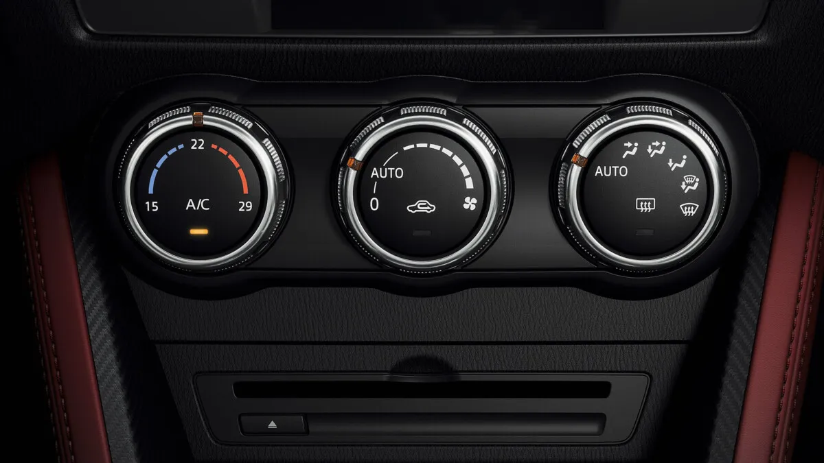 MazdaCX-3 Interior HeaterControlAuto