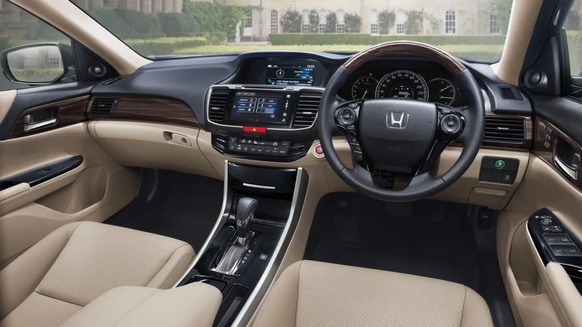 2016 Honda Accord  (10)