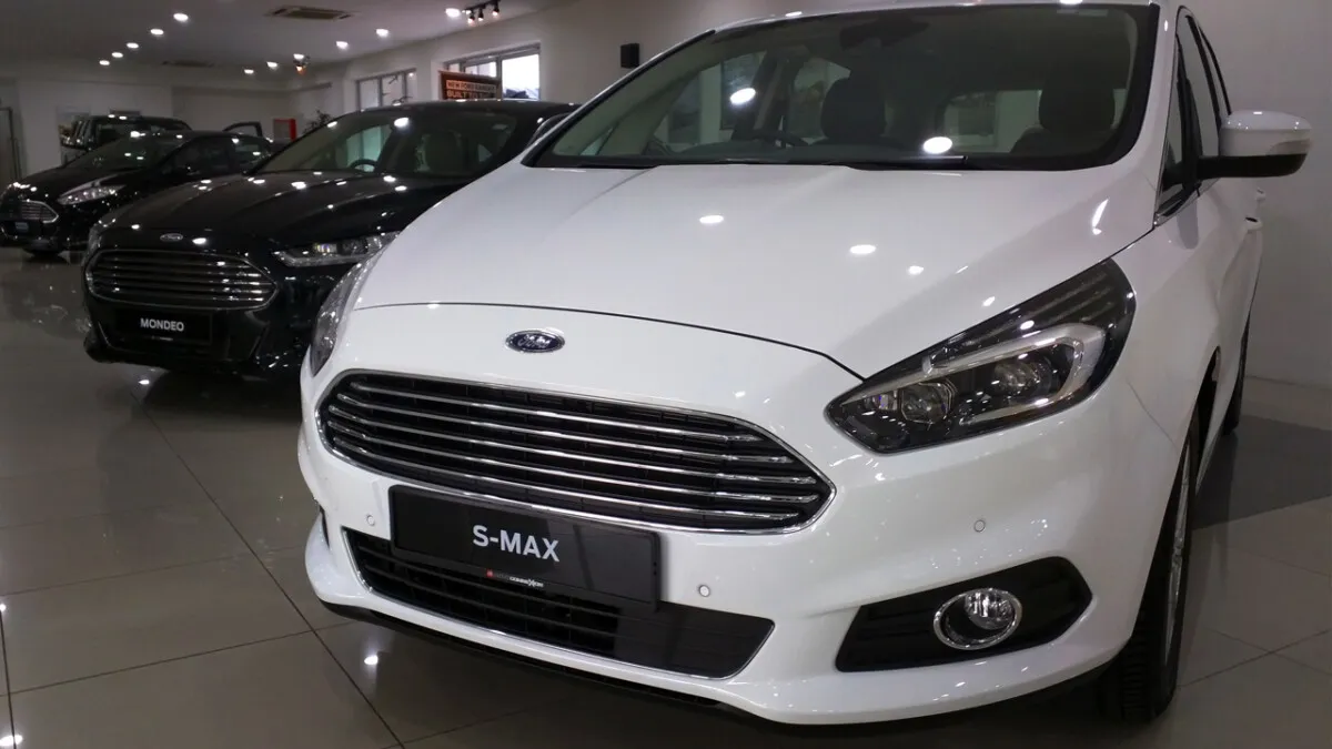 2016_Ford_S-Max (1)
