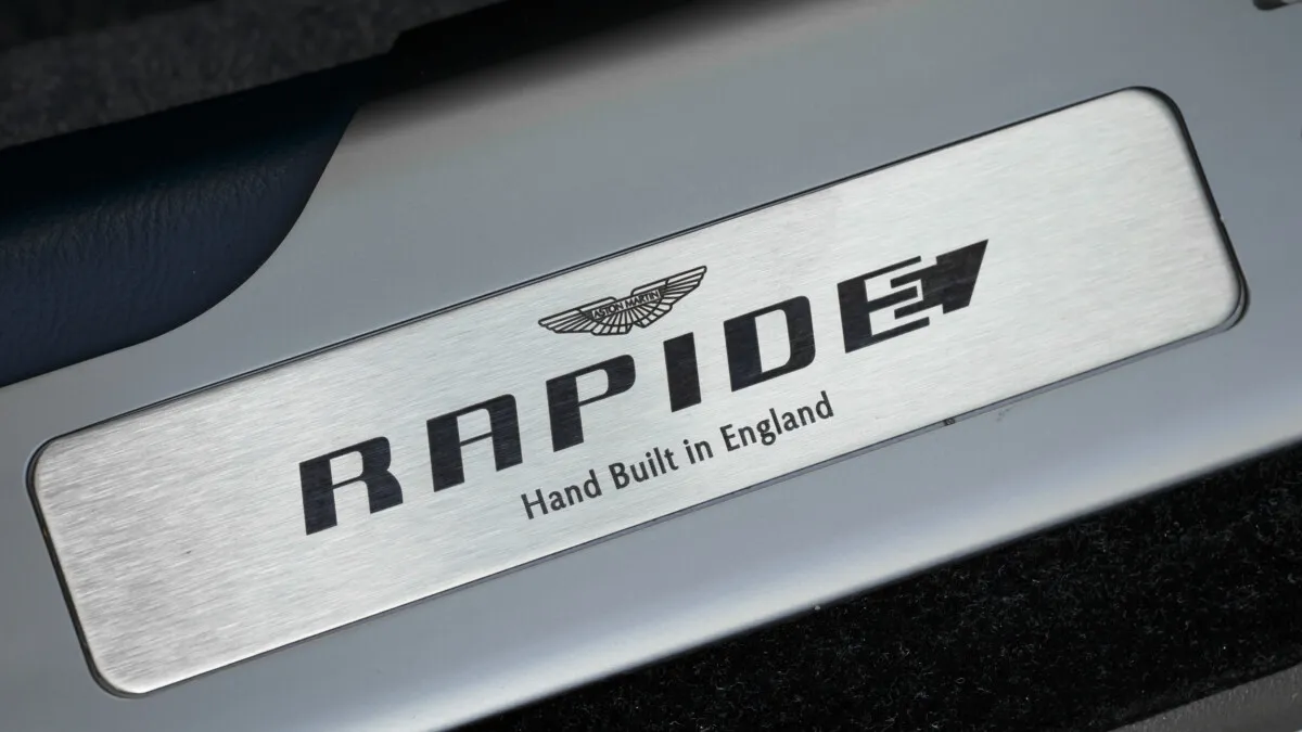 Aston Martin RapidE Concept (2)