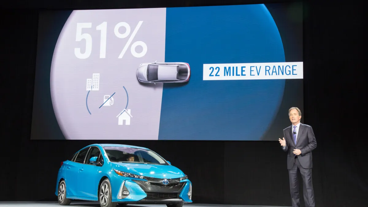 2017 Toyota Prius Prime Plug-in Hybrid (6)