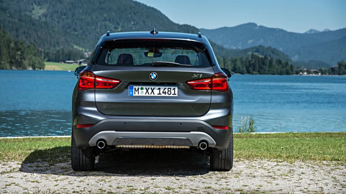 BMW X1  (2)