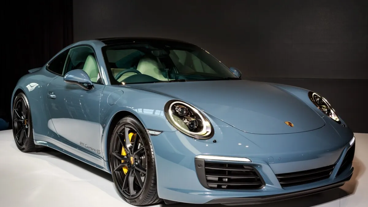 Porsche_911_Carrera_4S (2)