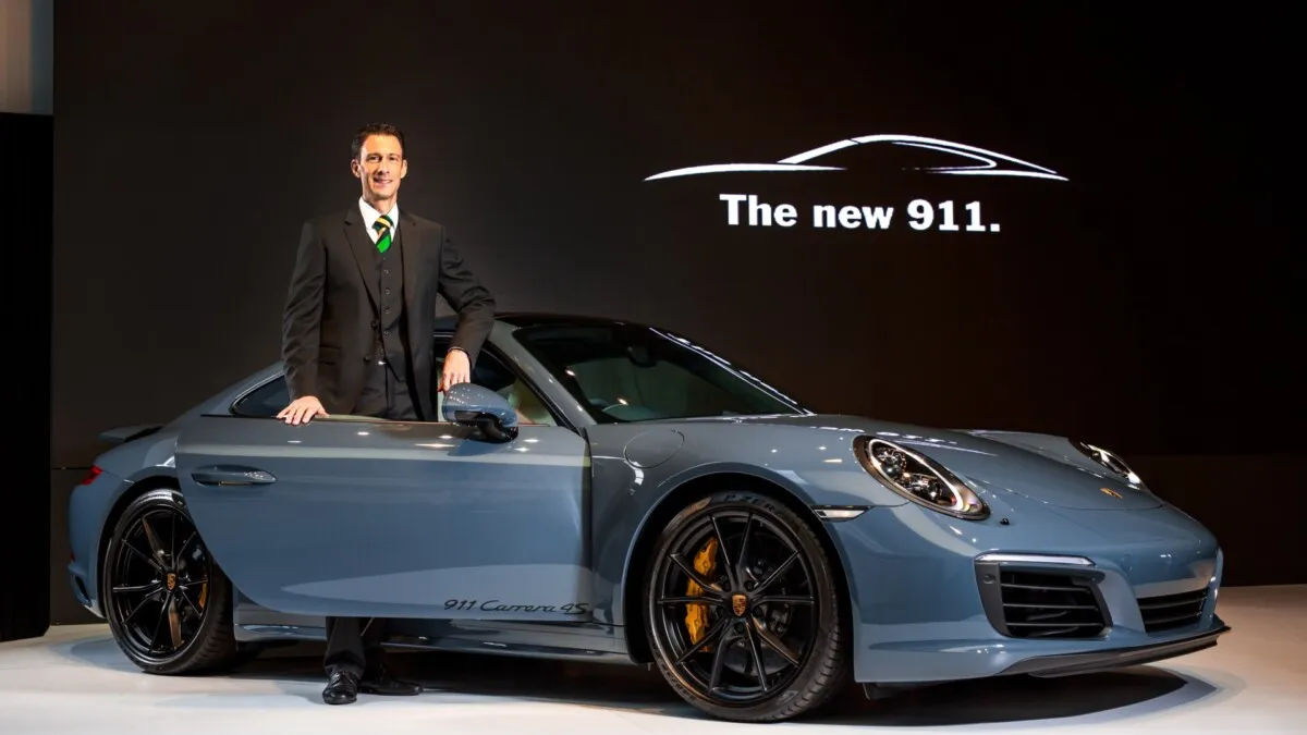 Porsche_911_Carrera_4S (28)