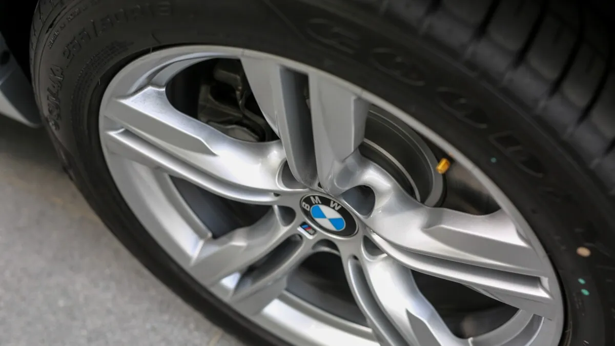 The New BMW X5 xDrive40e (3)