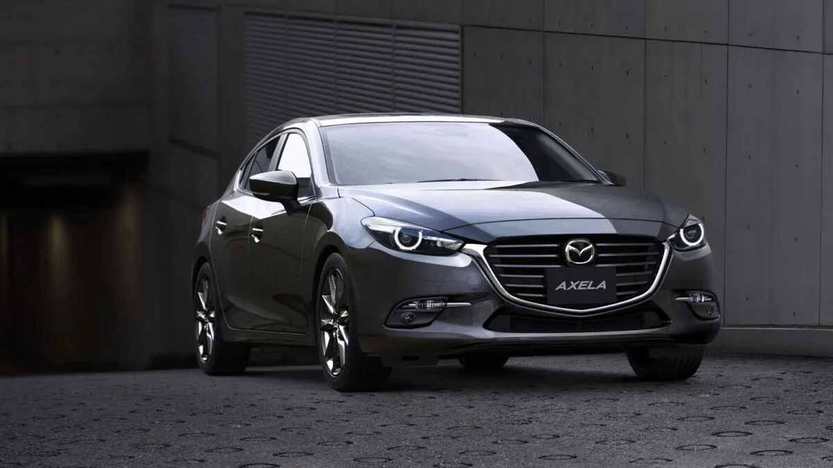 2017_Mazda_3_Facelift (60)