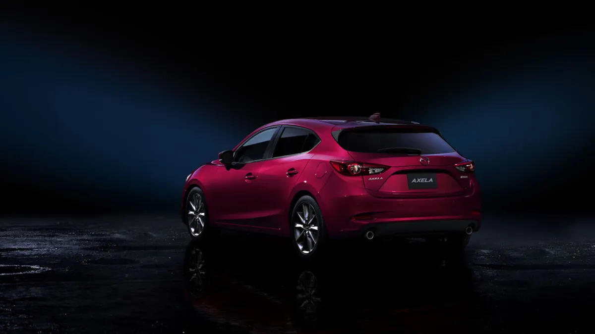 2017_Mazda_3_Facelift (63)