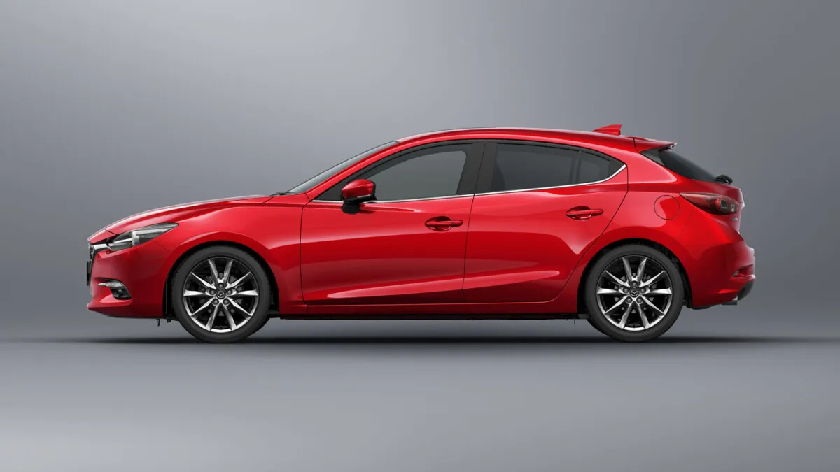 2017_Mazda_3_Facelift (72)