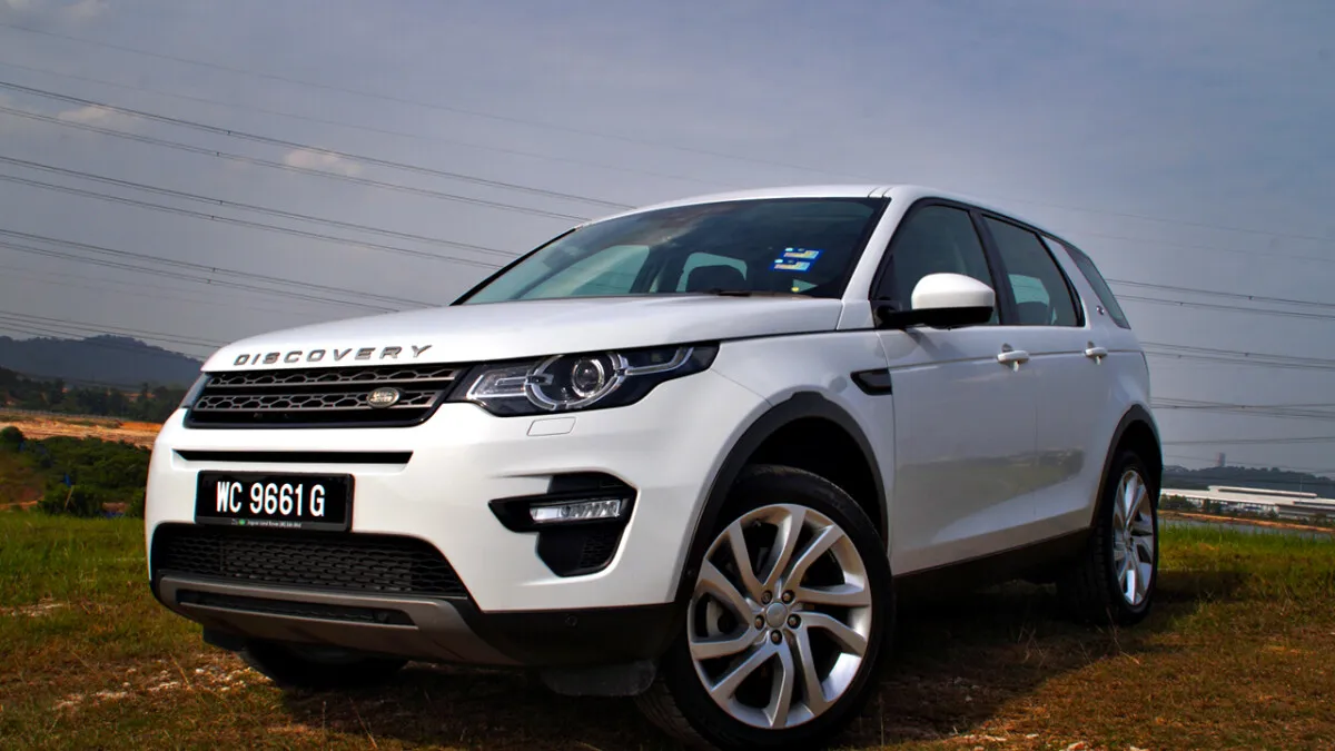 Land_Rover_Discovery_Sport_Review (1)