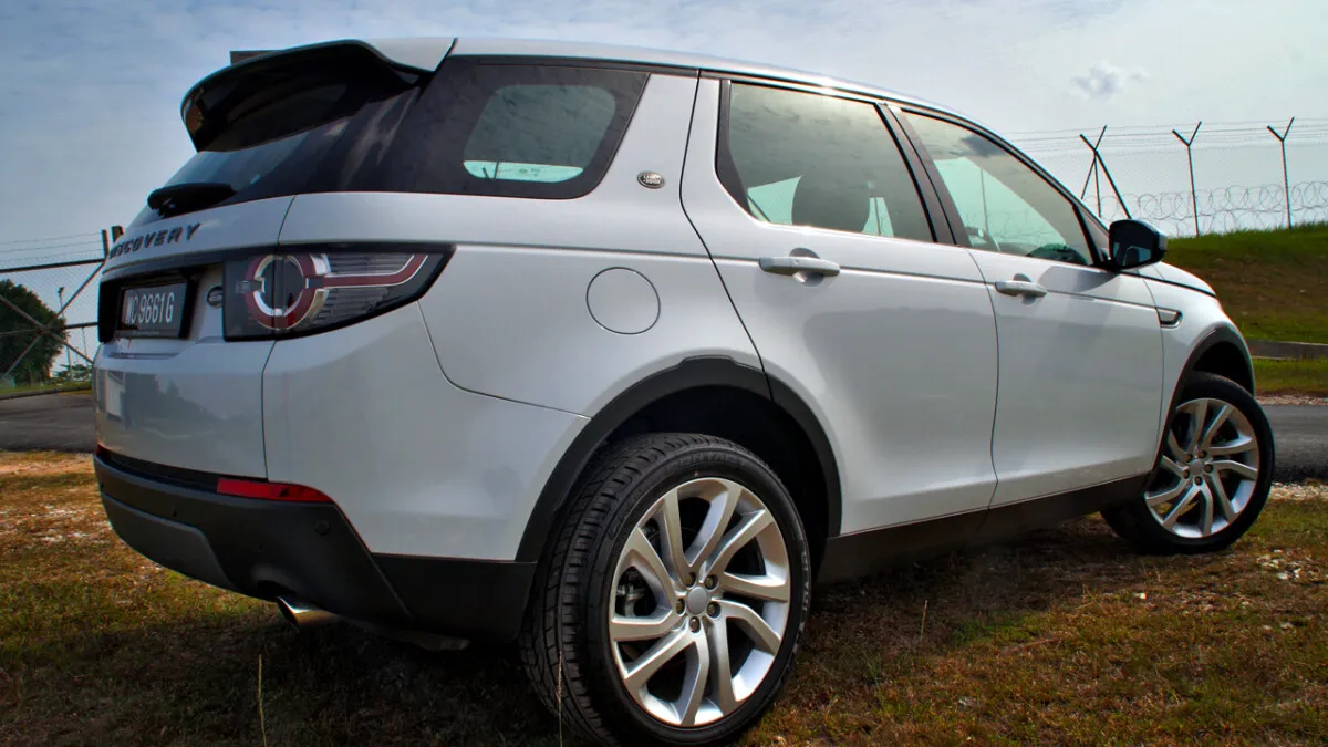 Land_Rover_Discovery_Sport_Review (8)