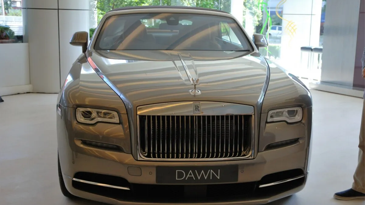 Rolls-Royce Dawn (1)