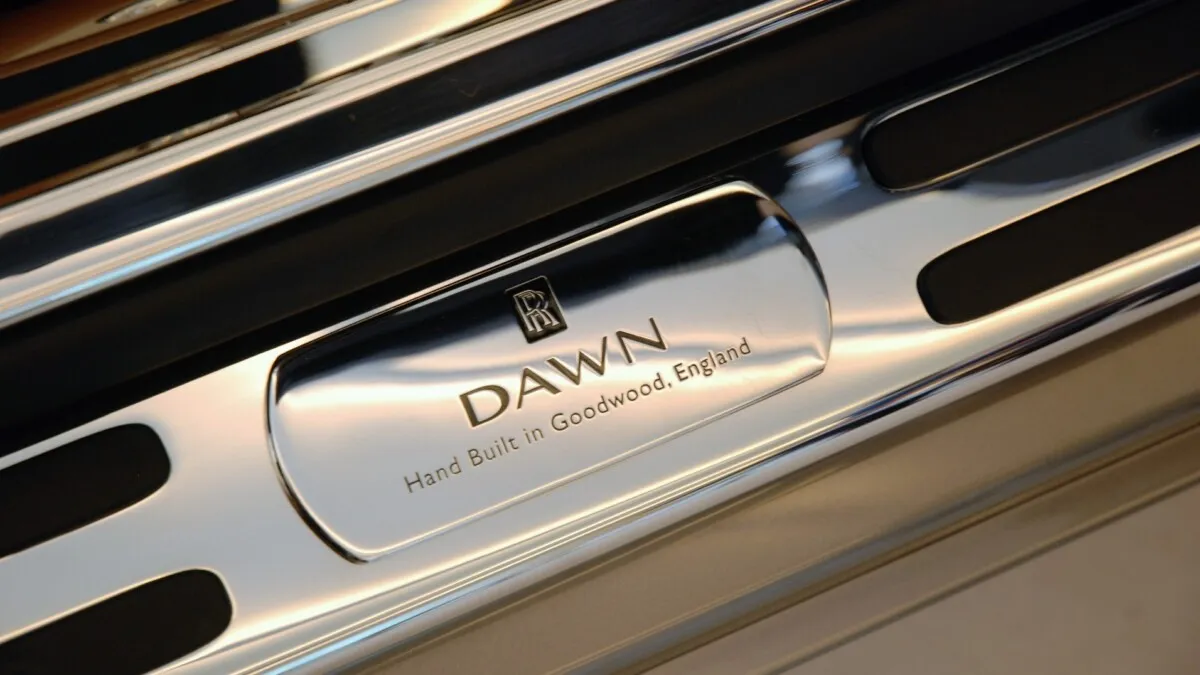 Rolls-Royce Dawn (13)