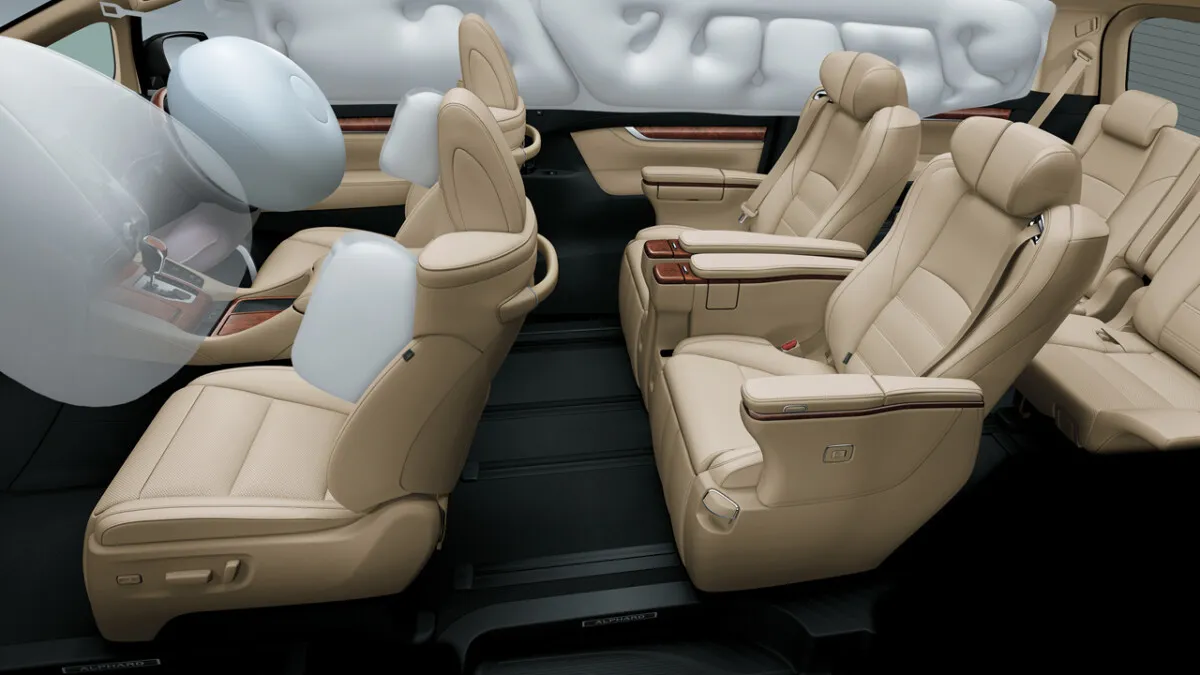 Toyota_Alphard_seven_airbags