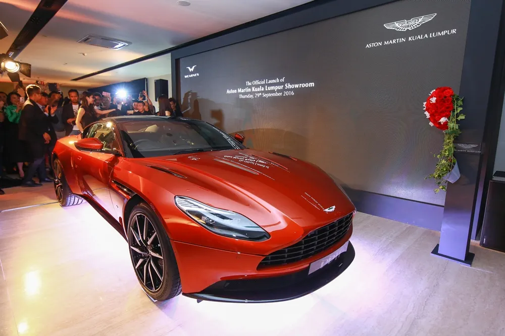 Unveiling of the Aston Martin DB11 (1)