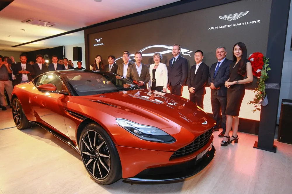 Unveiling of the Aston Martin DB11 (2)