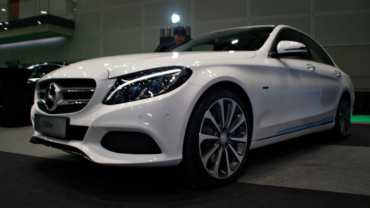 Mercedes-Benz_C350e_Launch (9)
