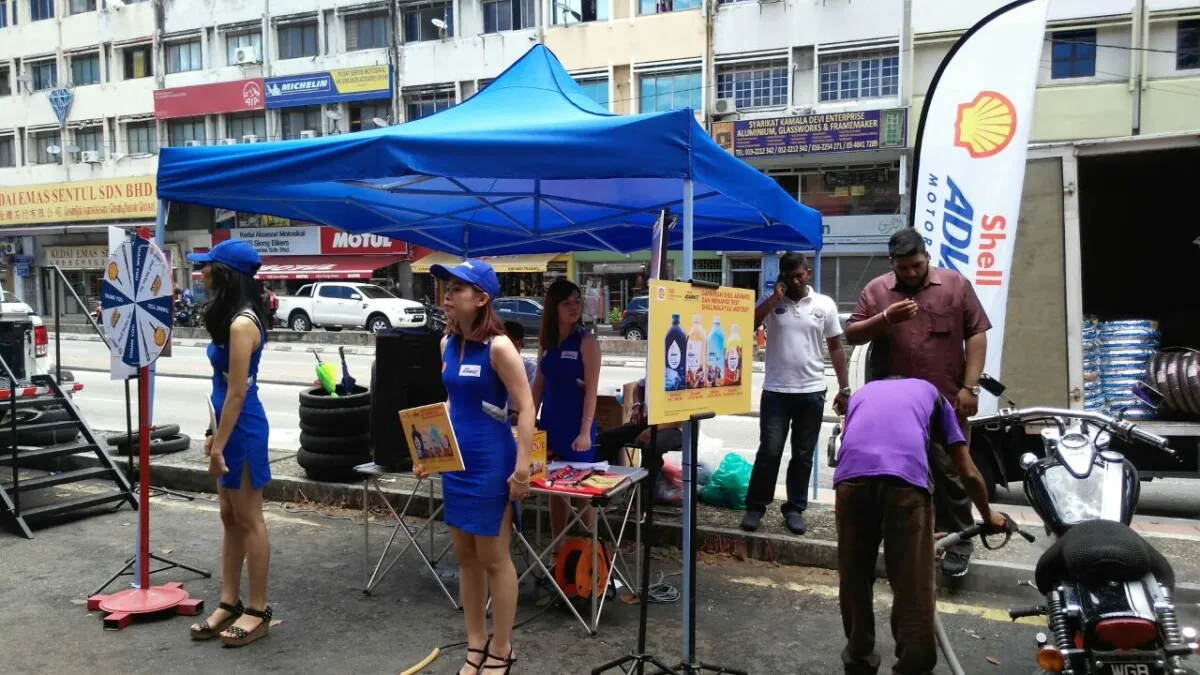 Shell Advance brand ambassadors at the roadshow in Sentul