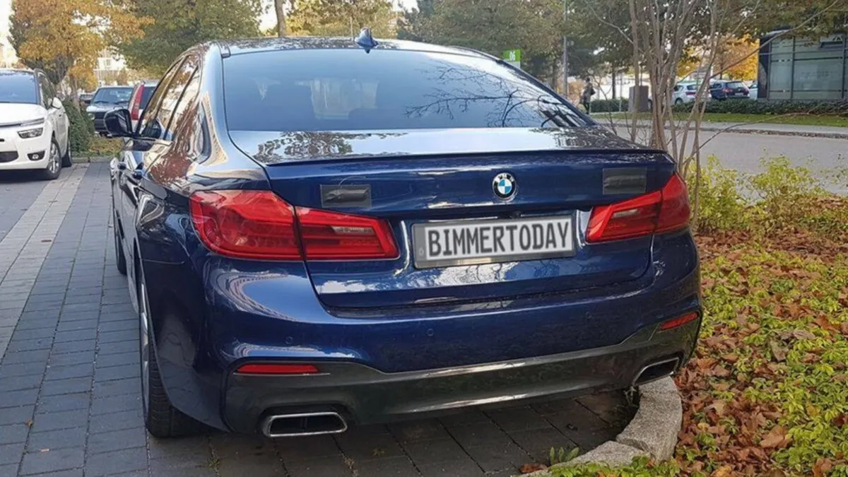 2017_BMW_G30_M550i_xDrive_Spied_9
