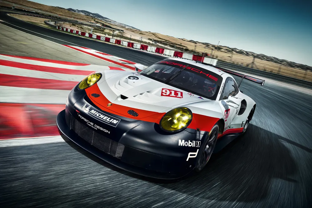 Porsche 911 RSR (7)