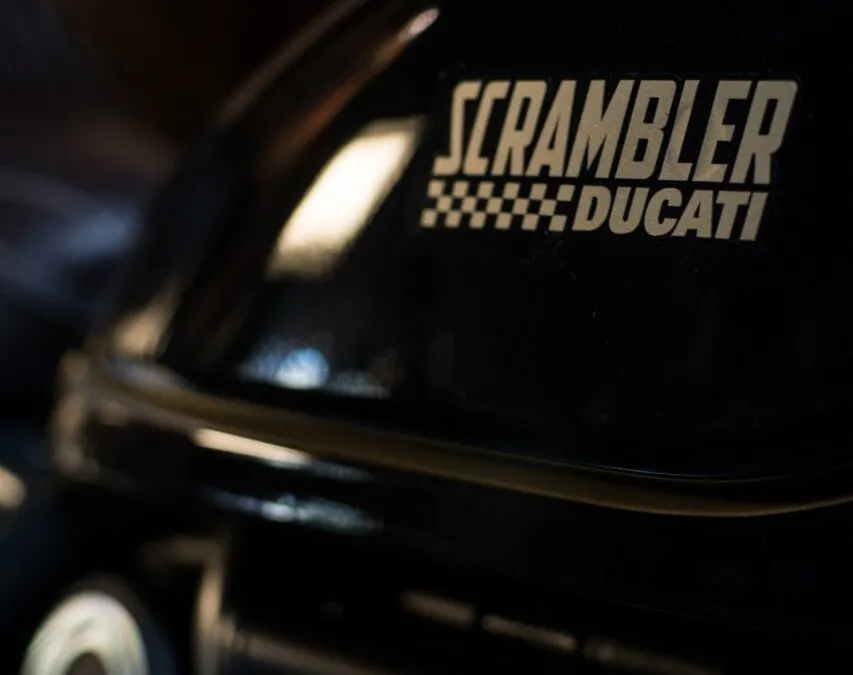 Scrambler-Cafe-Racer-Outdoors (8)