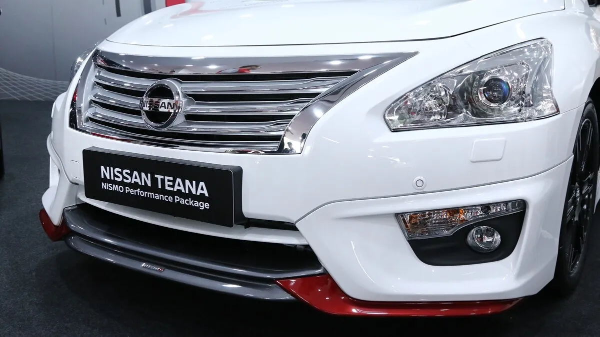 11 Nissan Teana NISMO Performance  Package_Front Bumper. Spoiler