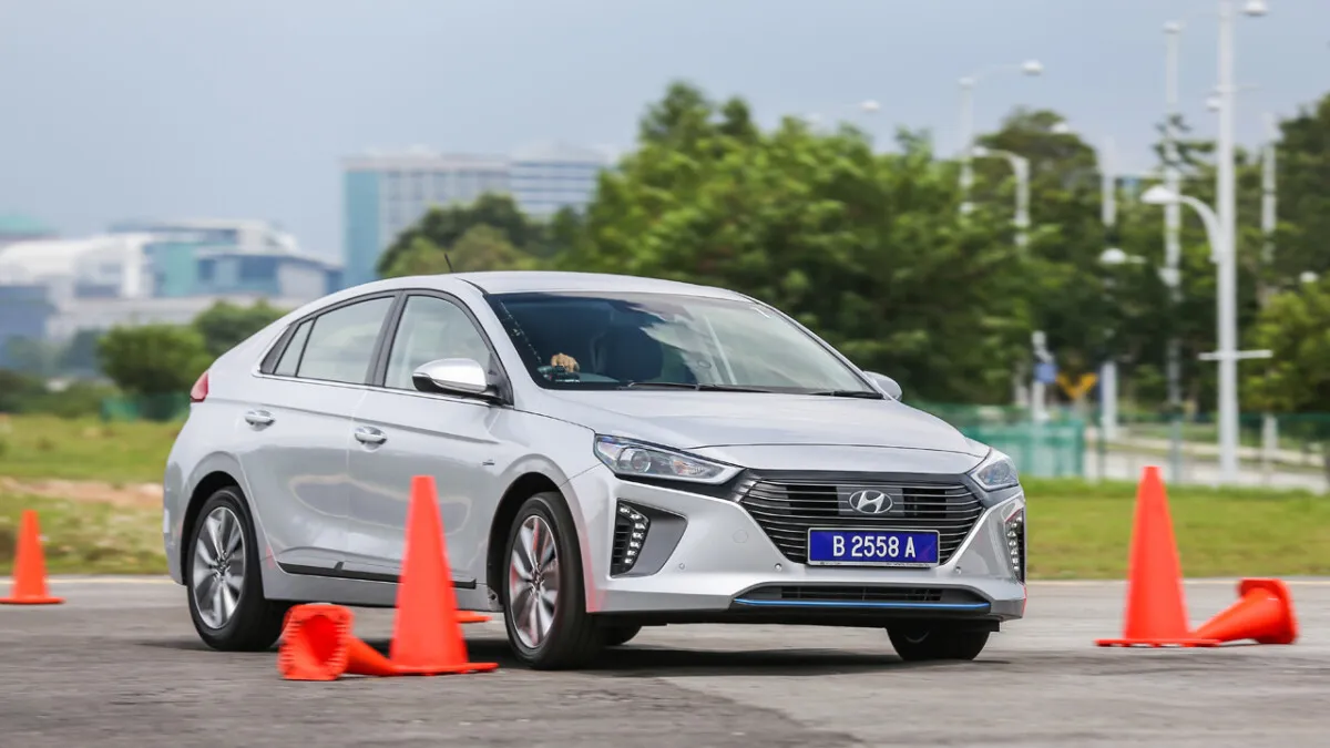 Hyundai_Ioniq_MediaDrive_22Dec2016-21