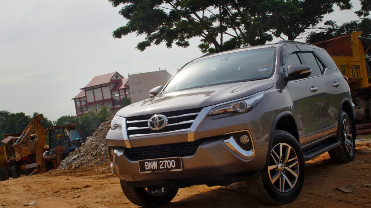 Toyota_Fortuner_Review (12)