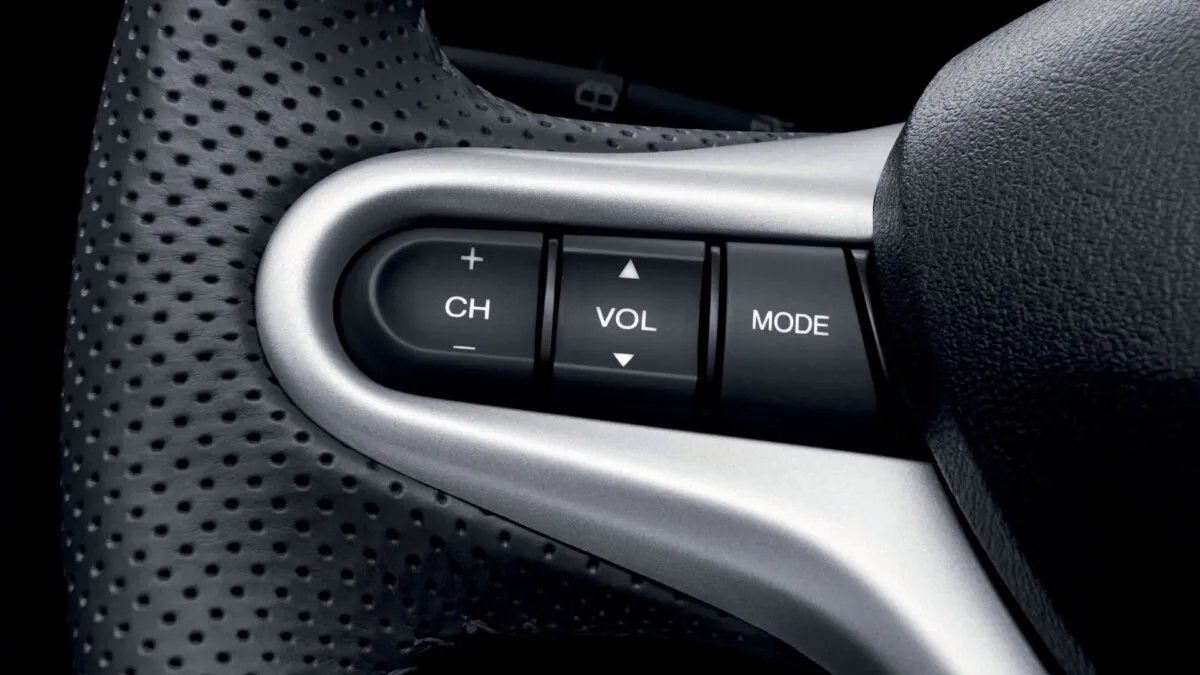 Audio Control Switch on steering wheel