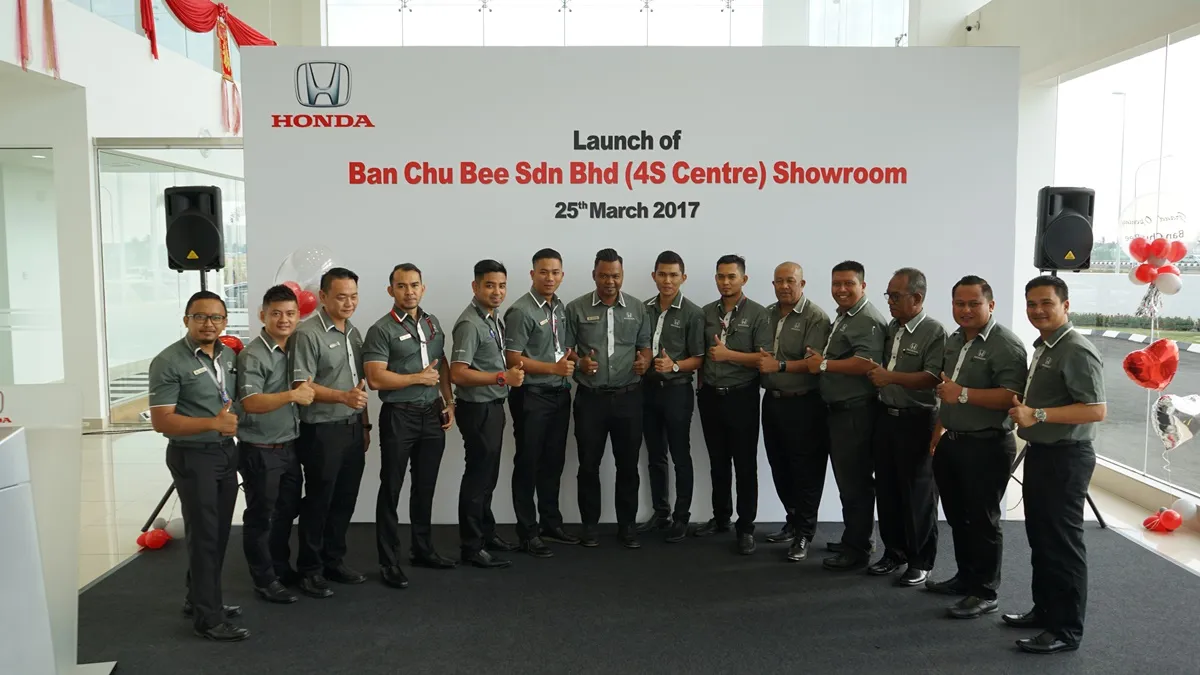 17 The energetic sales advisors of Ban Chu Bee ready to serve Honda customers in Kelantan