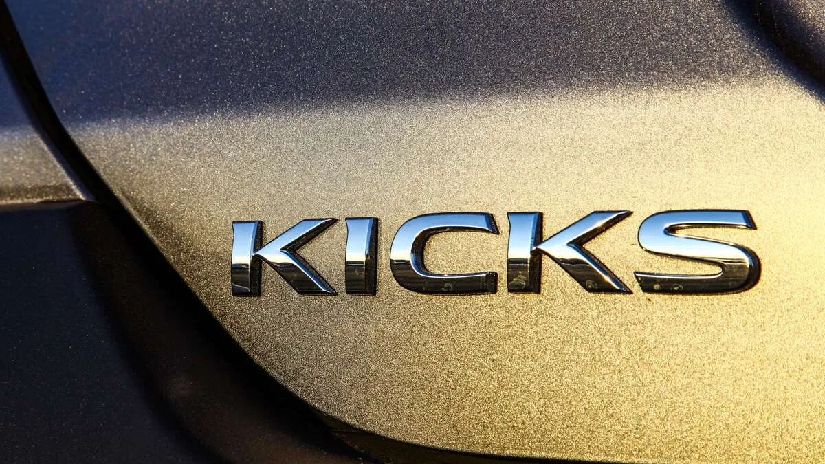 Nissan Kicks_2017_ (25)-1200x800