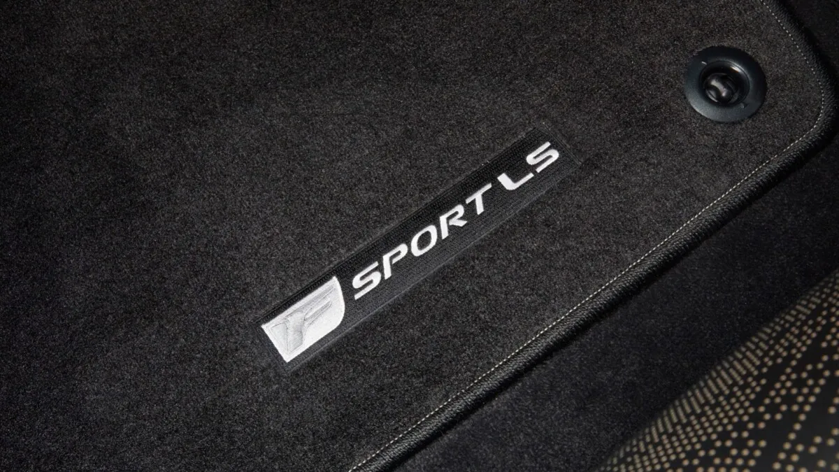 2018 Lexus LS 500 F Sport (41)