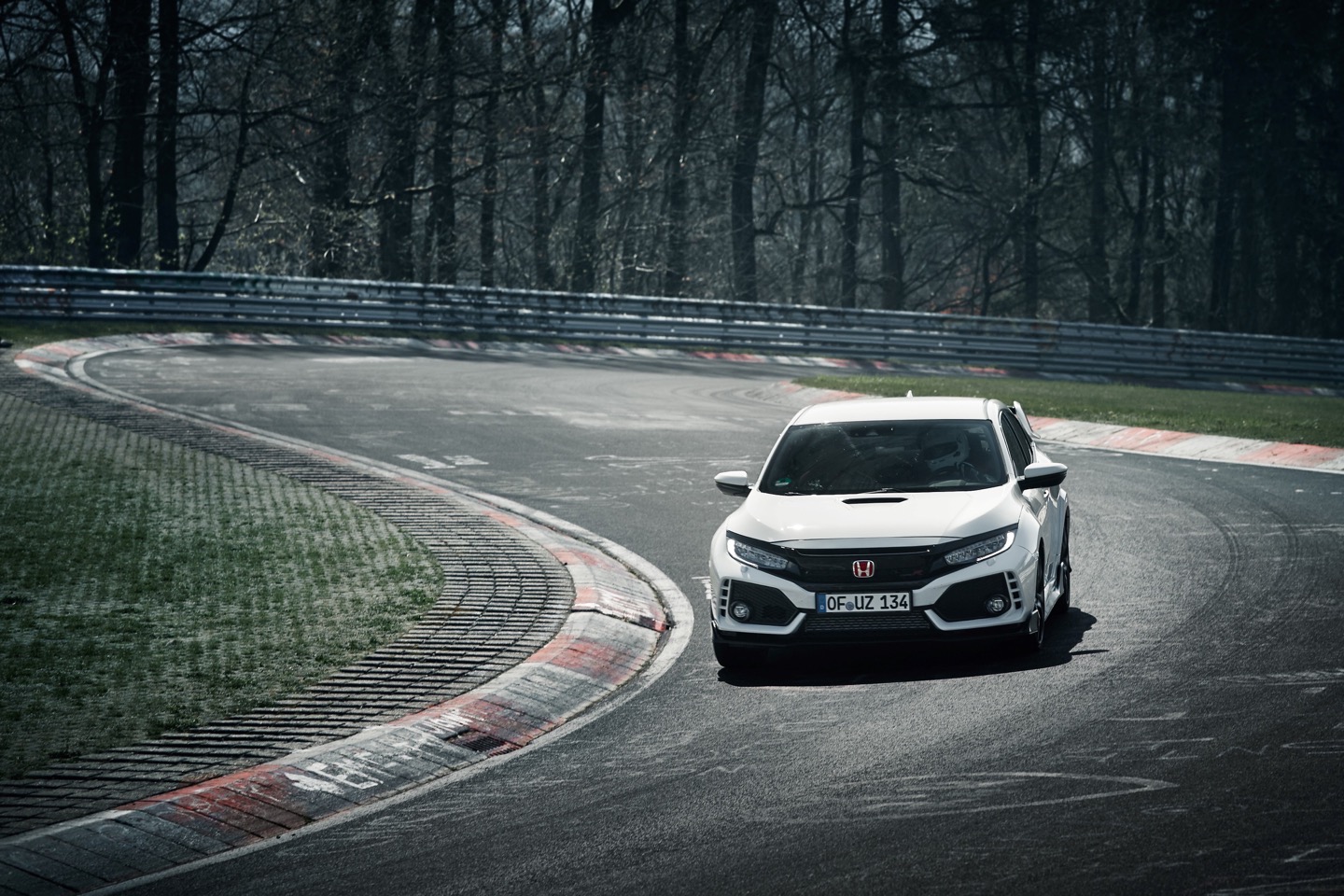 The Honda Civic Type R sets a new FWD record on the Nurburgring [+video