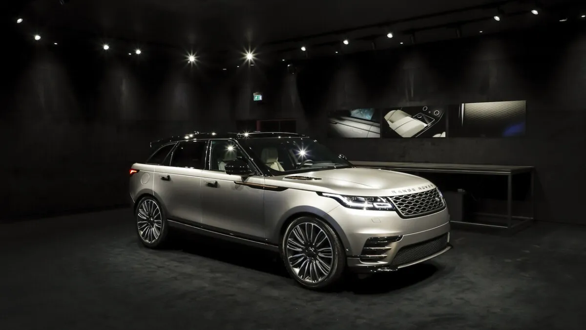 The Story of Range Rover Exhibition (7)