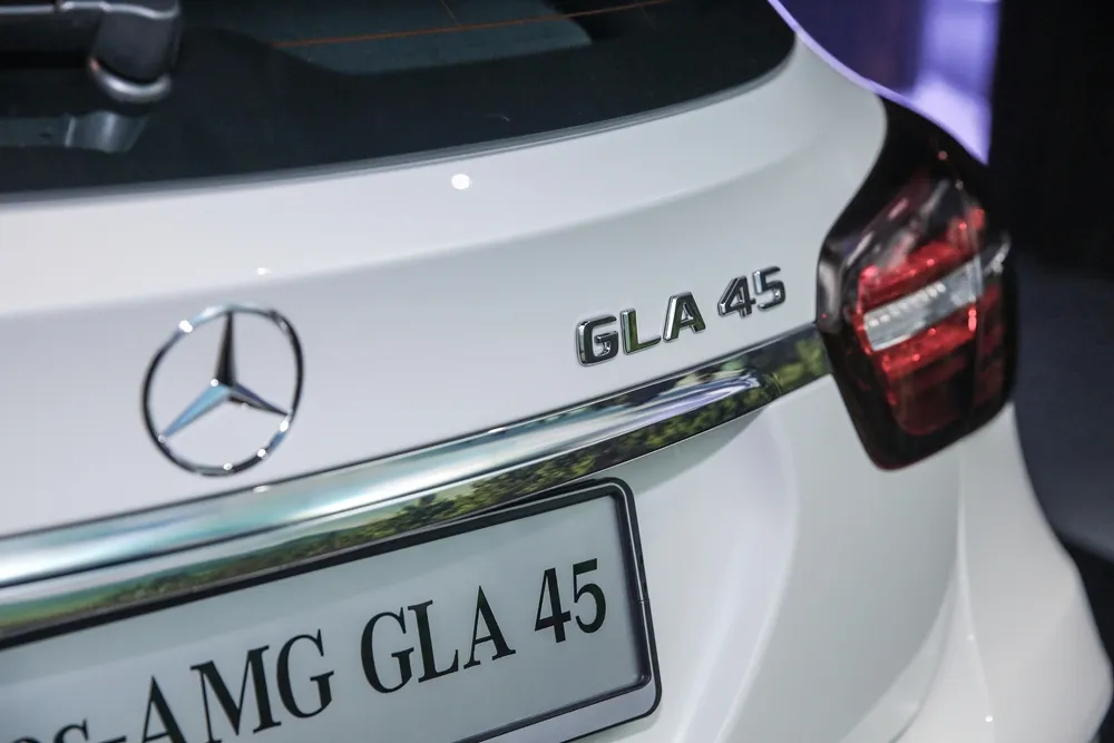Mercedes-AMG GLA 45 4MATIC (13)
