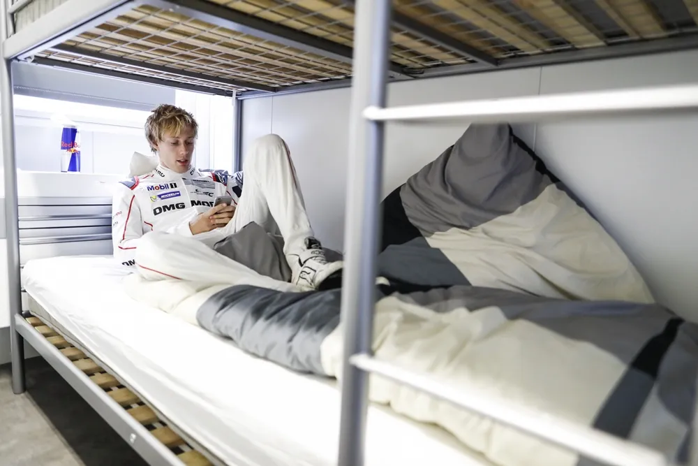 Porsche Team: Brendon Hartley,