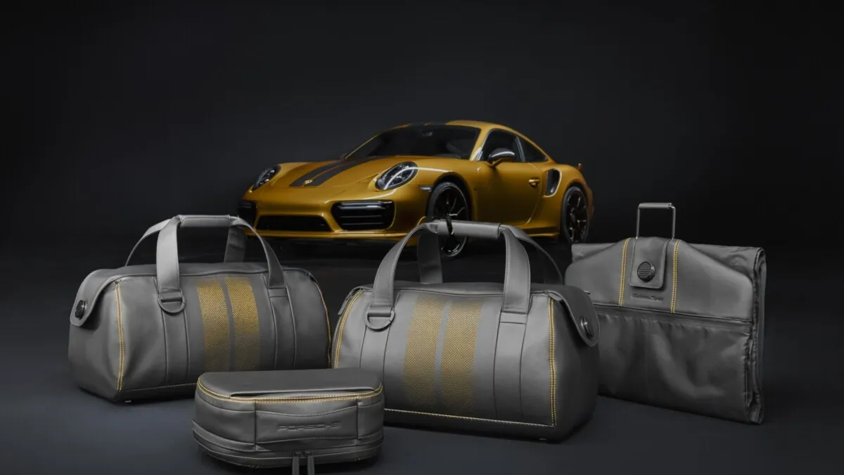 Porsche 911 Turbo S Exclusive Series (2)