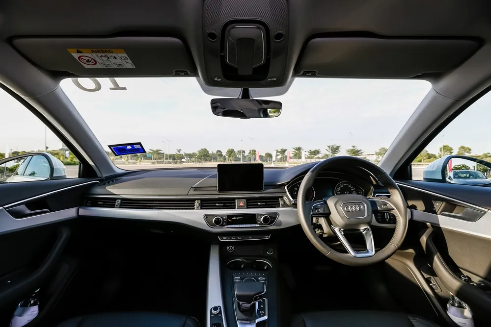 2017 Audi A4 (49)