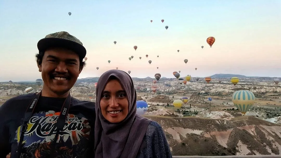 Images of ‘Alfi’ Bin Zakaria and Diana Binti Latief on their epic honeymoon journey