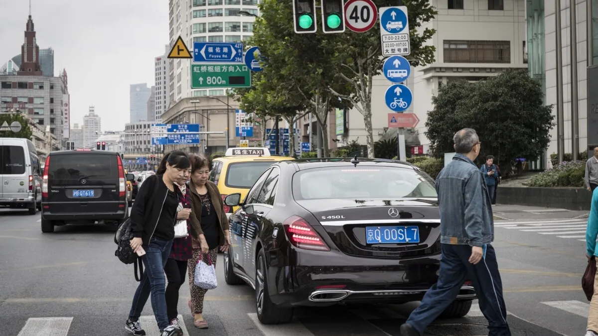 Mercedes_Autonomous_Driving_Shanghai-12