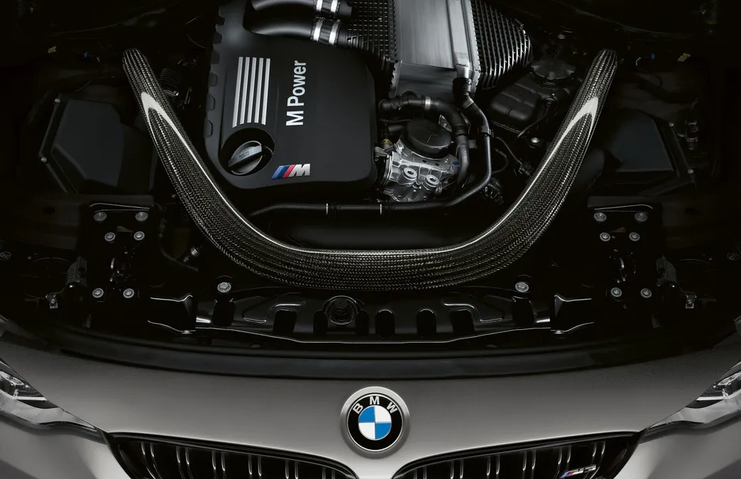 BMW_M3_CS-10