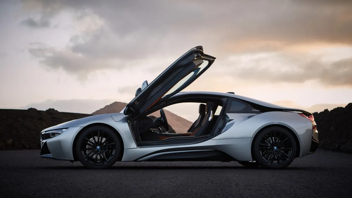 BMW_i8_Roadster_Coupe-008
