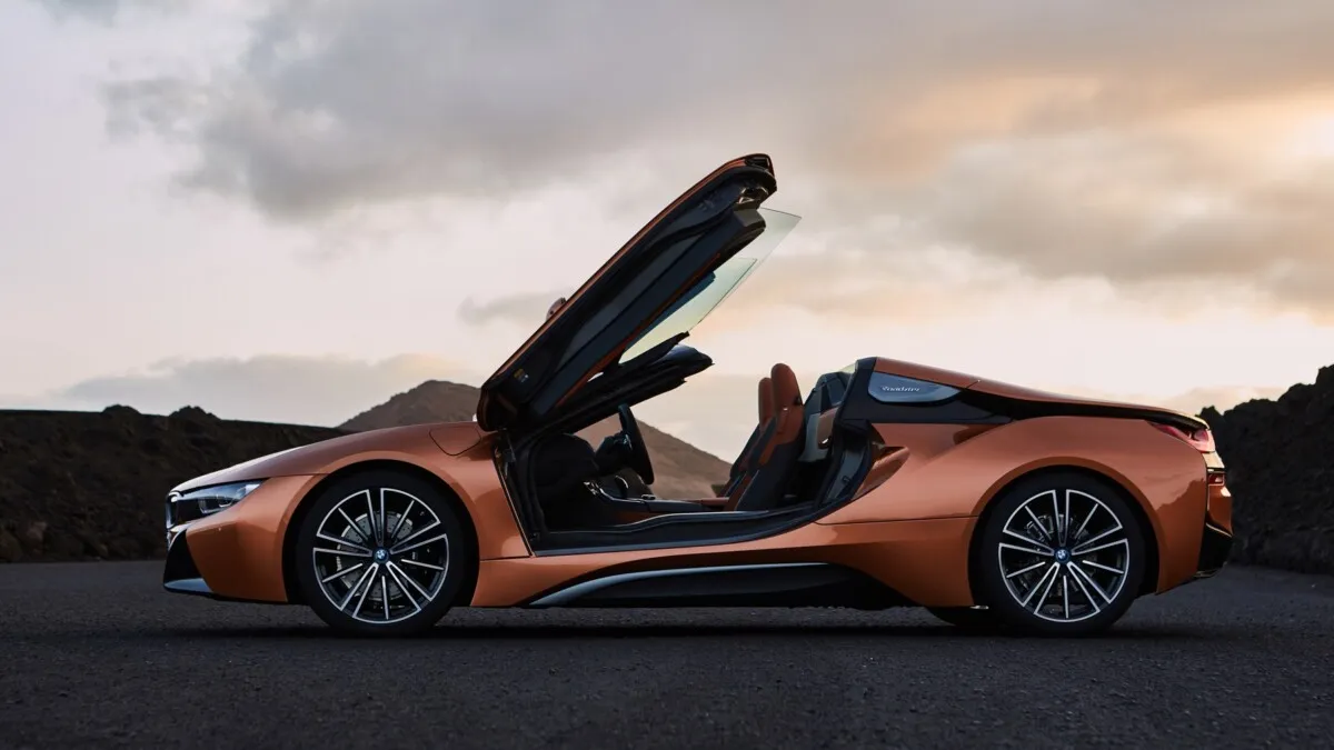 BMW_i8_Roadster_Coupe-012