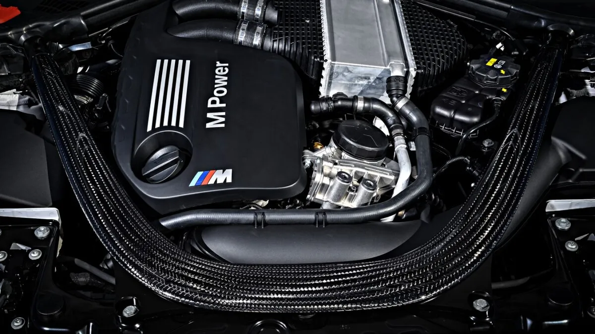 BMW_M2_Competition_Pack-35