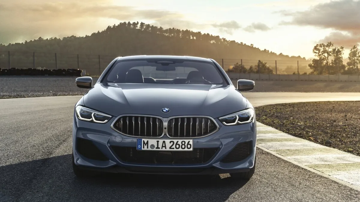 BMW_8_Series_Coupe-002