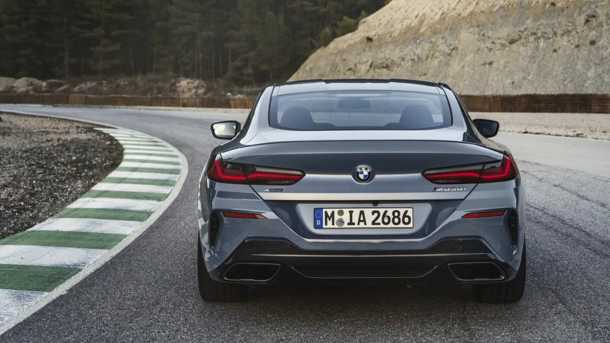 BMW_8_Series_Coupe-038