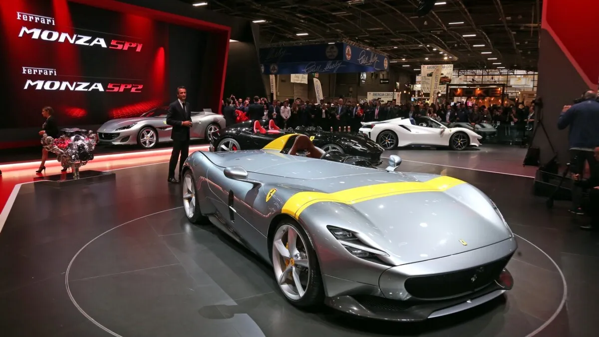 002_Ferrari_Paris Motor Show
